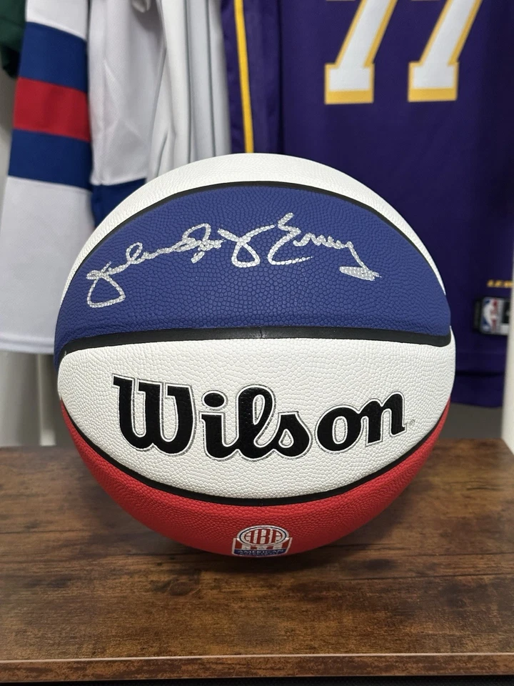 Julius Dr. BAS de baloncesto ABA firmado por J” Erving Foto 1 de 3