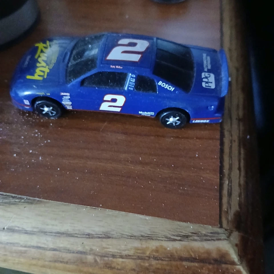 Linterna vintage NASCAR #2 oxidada Wallace Mobil buen año coche de carreras  Foto 1 de 4