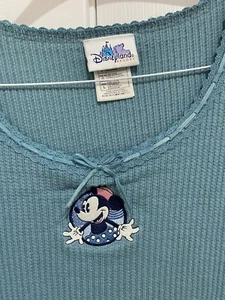 Disneyland Minnie Mouse Long Sleeve Shirt Blue Teal Thermal Disney 100% Cotton - Picture 1 of 7