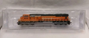 BNSF 8236 N-scale SD75 Mac Engine Athearn 10714 #2 Burlington Northern Santa Fe - Picture 1 of 10