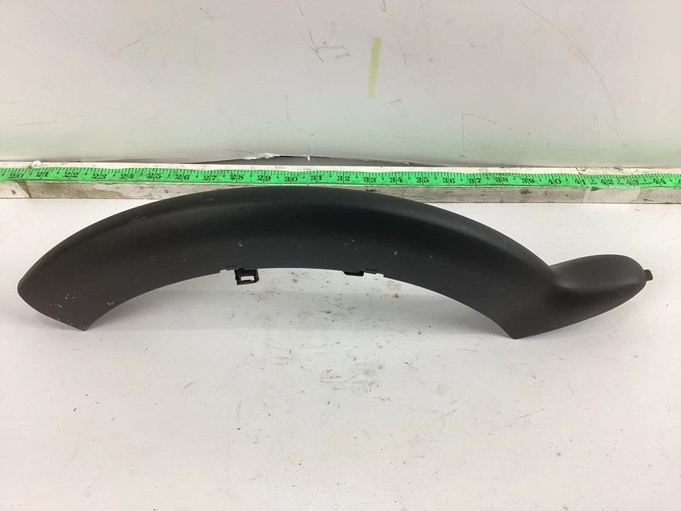 2012 -2015 BMW 320I xDrive Rear Right Side Lid Hinge Cover Trim Cap 7255696 OEM. - Image 1 of 4