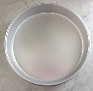 Wilton 10 Inch Round 2" Deep Aluminum Cake Pan - #2105-5603 - Picture 1 of 5