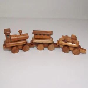 Vintage Detachable Wooden Train - Picture 1 of 6
