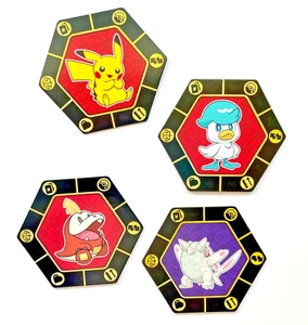 MCDONALDS POKEMON MATCH BATTLE LOTTO MISTO DI 4 GETTONI FLIP COINS - Foto 1 di 3