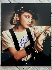 Einzigartiges Vintage Anfang der 1980er Jahre Madonna Autogramm auf Pressefoto - Bild 1 von 2