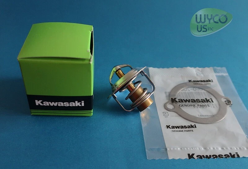 THERMOSTAT w/ GASKET, JOHN DEERE 425/445 TRACTORS w/ FD620D ENGINE, OEM KAWASAKI - Image 1 of 1