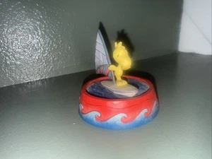 Jim Shore Peanuts "Catch A Wave" Woodstock Windsurfen #4055656 - Bild 1 von 8