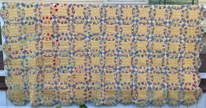 Antique Primitive Hand Made Double Wedding Ring Pattern Quilt 87 X 67 1/2" - Bild 1 von 6