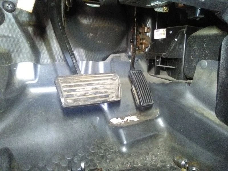 05 pedais de freio a gás Honda Element embreagem - Imagem 1 de 4