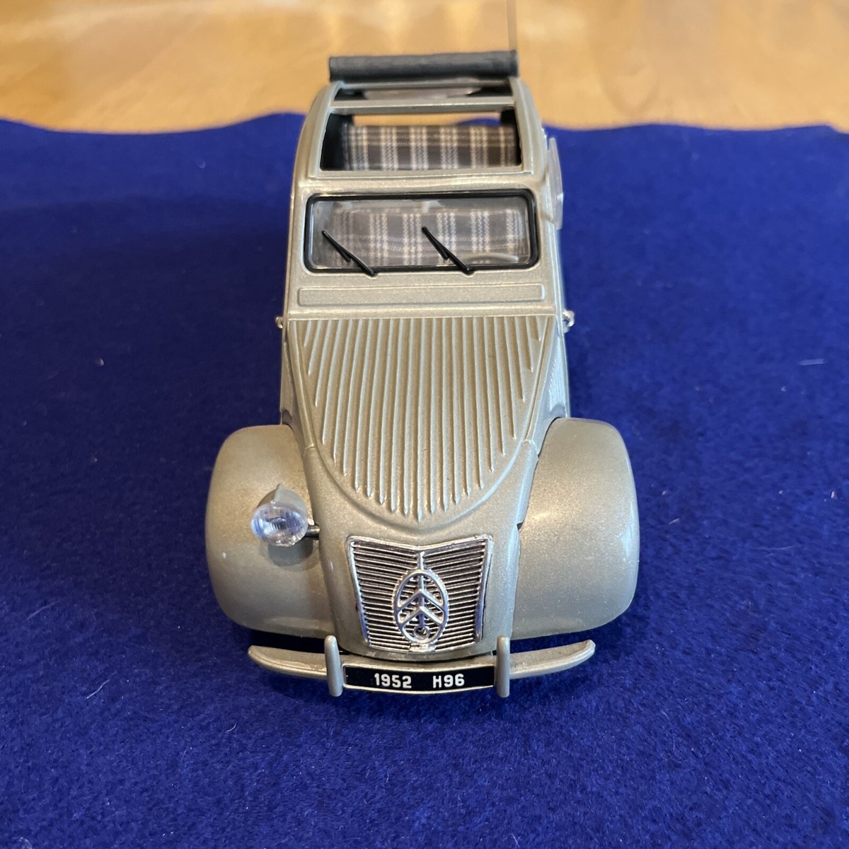 Citroën Gray Vintage Manufacture Diecast Cars, Trucks & Vans Citroën Gray Vintage Manufacture Diecast Cars, Trucks & Vans