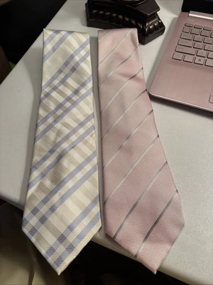 Corbata Kenneth Cole Signature 100 % seda a rayas (1) marfil/azul (1) rosa/gris Foto 1 de 4