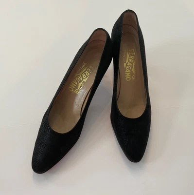 Salvatore Ferragamo Mujer Tacones Texturizados Negros Talla 8 AA Hechos en Italia Foto 1 de 4
