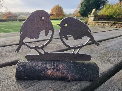 Mini Robin de metal enferrujado e galinha em bloco de madeira - Aço reciclado - Fixação na base - Imagem 1 de 4