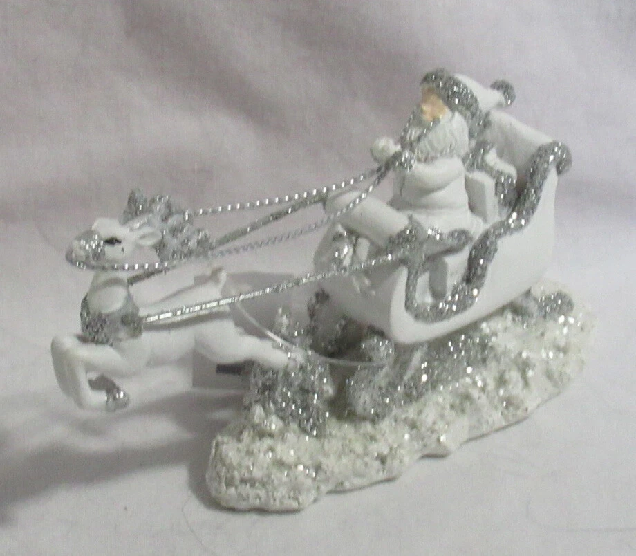 Santa in Sleigh 3-wick Candle Topper Bath & Body Works Ships