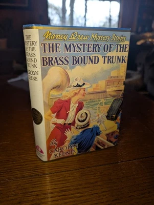 Mystery of the Brass Bound Trunk #17 by Carolyn Keene, Applewood Books - Imagem 1 de 3