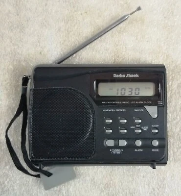 Radio Shack AM/FM Portable Radio LCD Alarm Clock MODEL NO: 12-626 - Image 1 of 4