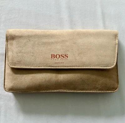 🔥 Bolso Clutch Hugo Boss Perfume, Estuche Gamuza Cosméticos Beige, Regalo Navidad  Foto 1 de 4