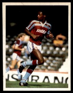 Daily Mirror Stick With Soccer 1986-1987 (with Text) Mark Walters Aston Villa