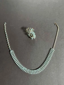 Schöne silberne und blaue passende Halskette und Clip. - Bild 1 von 4