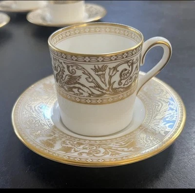 Lata y platillo de café espresso vintage Wedgwood Bone China DORADO FLORENTINO W4219 Foto 1 de 4