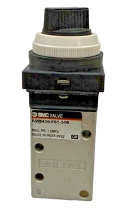 SMC VM430-F01-34B  3/2 Way 1/8" Manual Selector Pneumatic Directional Valve - Picture 1 of 3