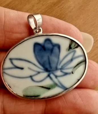 Antigua porcelana china de la dinastía Ming flor azul cerámica blanca plata de ley Foto 1 de 4