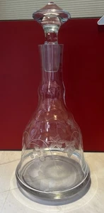 Vintage Etched Clear Glass Grape Leaf Decanter with Stopper 11.25” - Picture 1 of 9
