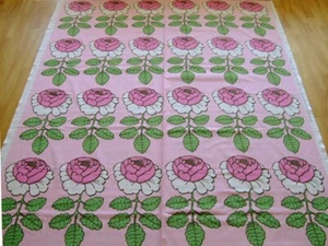 Marimekko MAALAISRUUSU Tela Algodón Maija Isola 145x205cm Rosa - Imagen 1 de 6