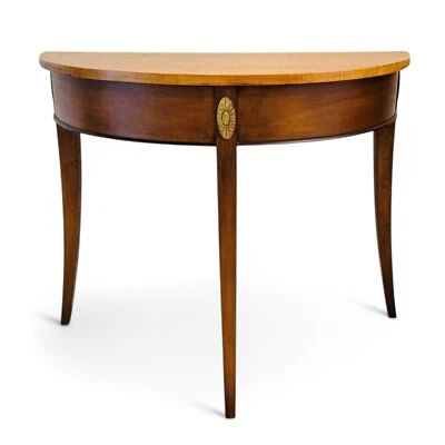 ENC-1177: Mesa consola Demilune de arce con figura estilo Regencia Foto 1 de 4