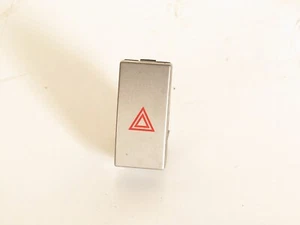 INTERRUPTOR DE ADVERTENCIA DE PELIGRO ORIGINAL FORD FOCUS C MAX 07-10 - Imagen 1 de 2