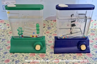 Lot de deux jeux d'eau, Tomy water games, grenouille et basket, années 80 - Photo 1/4