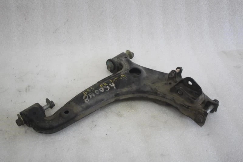 Mazda MX-5 MIATA 1990 lado del pasajero derecho brazo de control inferior delantero Foto 1 de 4