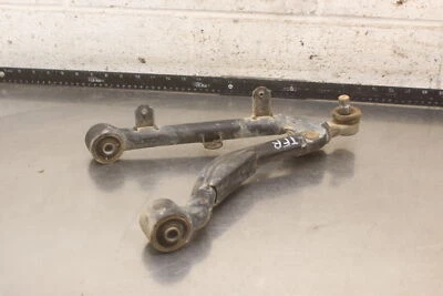 Suzuki Quadrunner 500 LTF500F 2001 4x4 delantero superior derecho control brazo A381 Foto 1 de 4