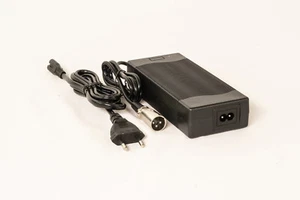 Cargador de batería 29,4V 3A 3PIN XLR (para baterías de iones de litio de 24V) E-Bike Pedelec Scooter - Imagen 1 de 1