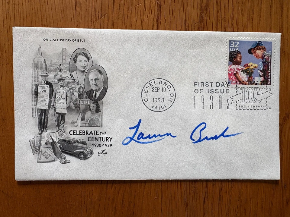 LAURA BUSH AUTOGRAPHED ELEANOR ROOSEVELT FIRST DAY ISSUE 1998 CENTURY FDC - Image 1 of 1