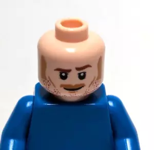 Lego - Cabeza de minifigura - Doble cara - Rojo / Marrón, barba rastrojo, bigote - Imagen 1 de 2