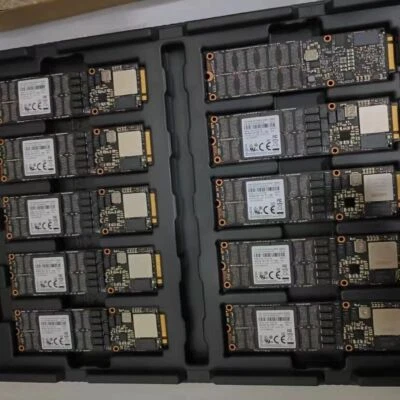 Samsung 3.84TB SSD PM983 M.3 110mm NVMe 22110 PCIe MZ4LB3T8HMLA-00003 MZ-4LB3T8B - Image 1 of 4