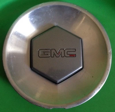 GMC XL Envoy 2002 2003 2004 2005 2006 2007 tapa central 9595112 tapacubos OEM 1 Foto 1 de 4