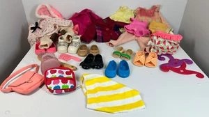 Paket mit 33 Teilen 18 Zoll Puppenkleidung Schuhe & Zubehör Our Generation Branding - Bild 1 von 14