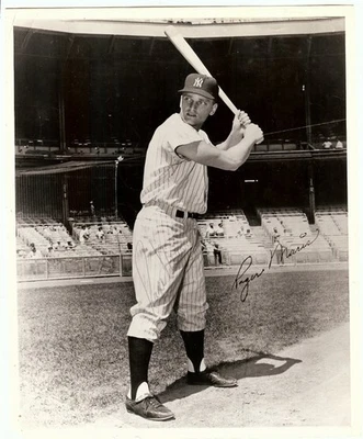 Roger Maris Signed Autographed 8X10 Photo Vintage Killebrew Gentile JSA YY27418 - Image 1 of 3