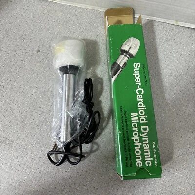 REALISTIC SUPER CARDIOID DYNAMIC MICROPHONE #33-992B NIB - Image 1 of 4