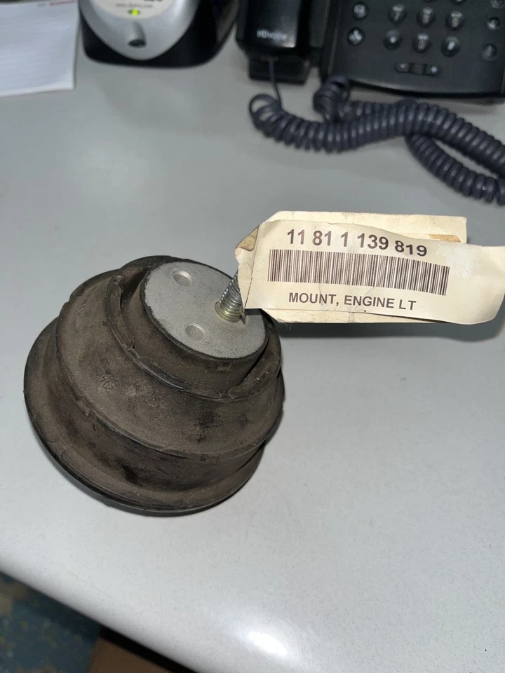 Левое крепление двигателя для BMW E34 E32 530i 540i 740i 740iL 840Ci 11811139819 - Изображение 1 из 1