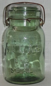 Antikes Atlas E-Z Siegel Einmachglas ~ Bügeldeckel mit Deckel ~ grünes Glas - Bild 1 von 9