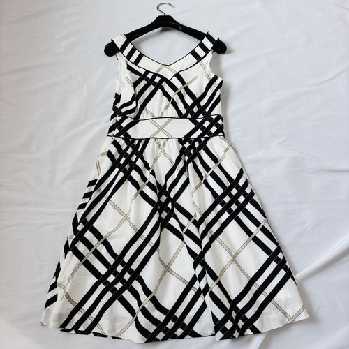 Abito bambina Burberry Novacheck senza maniche pezzo unico Toggle M