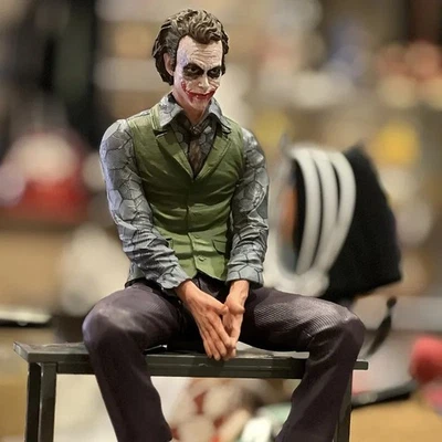 Comics Batman Dark Knight Heath Ledger Joker Chair Action Figure Statue Boxed - Image 1 of 4