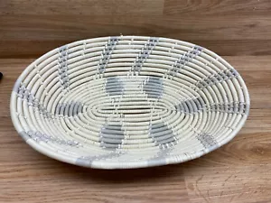 Handwoven Oval Tray For Bread Froots Chips Vegies Platter Kitchen Decor - Picture 1 of 8