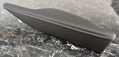 Genuine Isuzu MU-X Leather Armrest - Drivers Door (MY 2021-2024 - RJ) Trim RHF - image 1 of 4