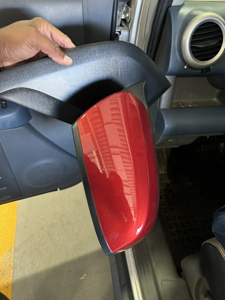 门镜右红色日产 Sentra 2007 — 第 1/4 张图片