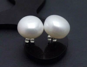 13-14 mm Plano Redondo Natural FW Blanco Perla Pendiente para Mujer Pendiente de Tachón Plateado - Imagen 1 de 4