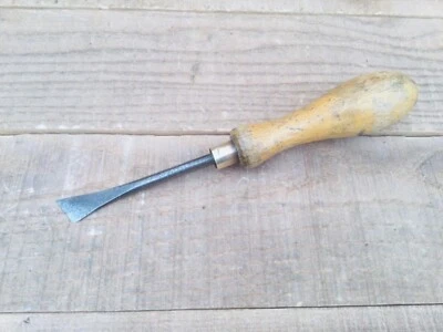 Vintage Woodcarving Palm Skew Chisel - Image 1 of 4